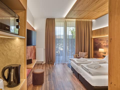 Doppelzimmer "Deluxe" im Familienhotel Schreinerhof – Ansicht 2